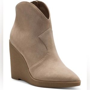 Jessica Simpson Tan Suede Wedge Ankle Boots